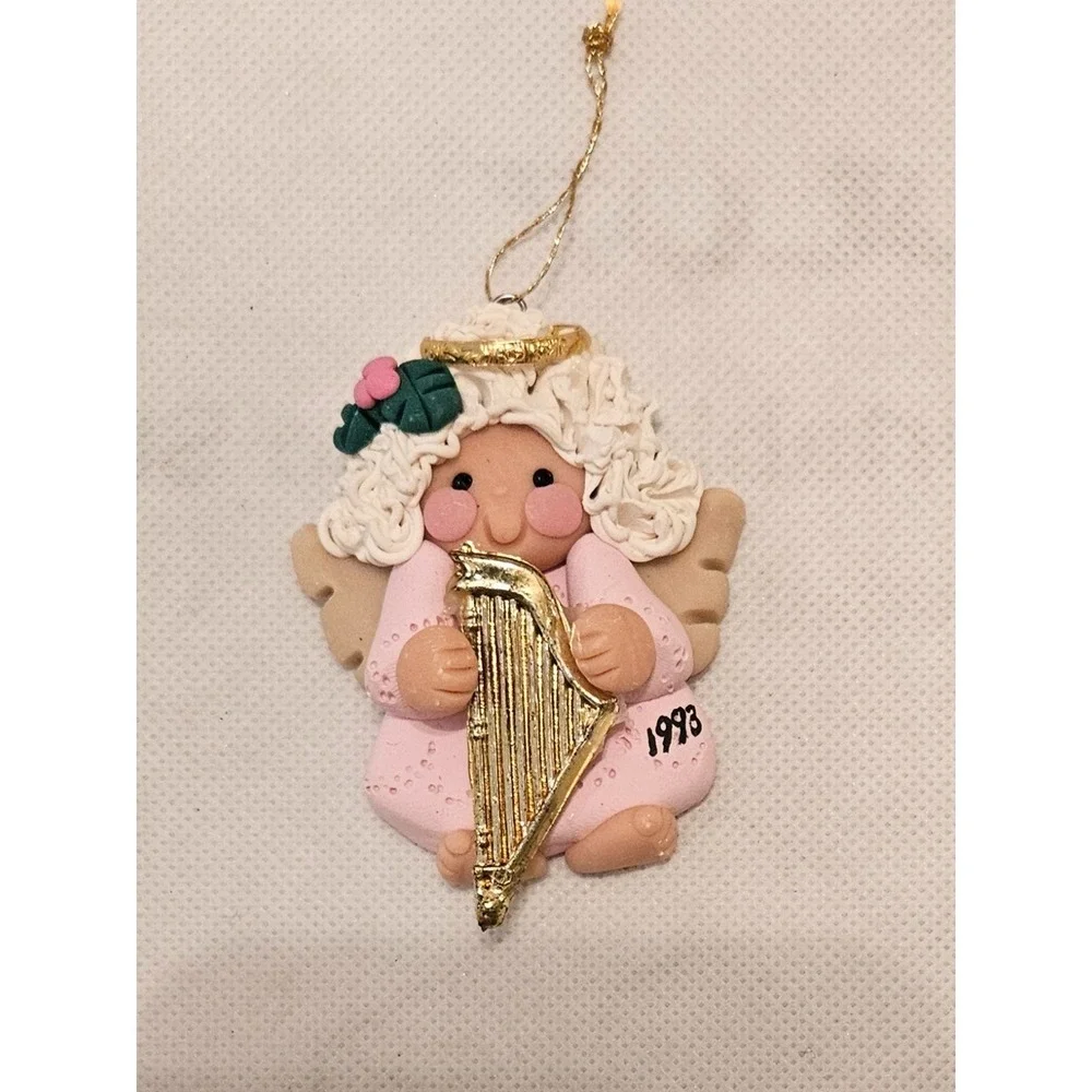 1993 Angel Ornament Playing Harp Christmas Holiday Decor Figurine‎